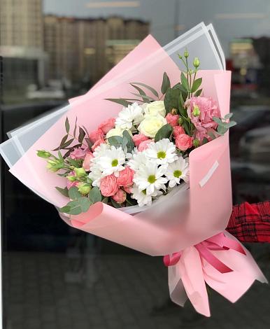 Букет цветов из: Розы, Лизиантусы и Хризантемы в Гирьях